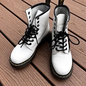 Women’s Dr. Martens Smooth Leather Combat Boots White / Black